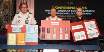 Imigrasi Gulung Sindikat ‘Love Scamming’ AI di Tangerang: 27 WNA Diciduk, Incar Korban via Chat Mesra