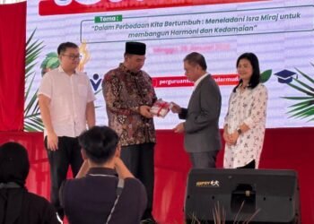 Peringatan Isra Mikraj di YPSIM: Prof Azhari Akmal Puji Model Pendidikan “Hidup Berdampingan” ala dr. Sofyan Tan