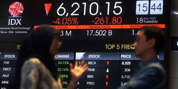 IHSG Berdarah-darah, Bos BEI Mundur! Media Asing Sorot Skandal Penurunan Kasta Pasar Modal RI