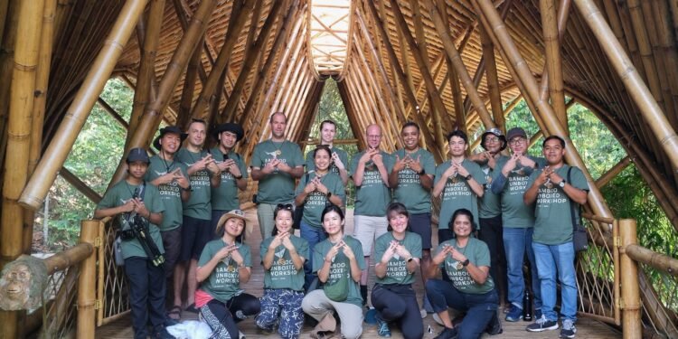 Orangutan Haven Mengubah Paradigma Konstruksi Berkelanjutan Melalui Lokakarya Bambu Bersertifikat Internasional