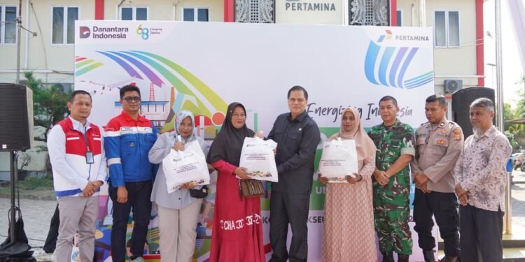 Pertamina Patra Niaga Sumbagut Hadir untuk Masyarakat, 1.000 Paket Sembako Disalurkan Melalui Pasar Murah di Lhokseumawe