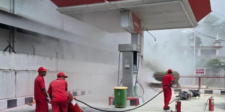 Pertamina Patra Niaga Sumbagut Perkuat Kesiapsiagaan Penanganan Kebakaran SPBU Melalui Simulasi Penanggulangan Keadaan Darurat (PKD) di Padang
