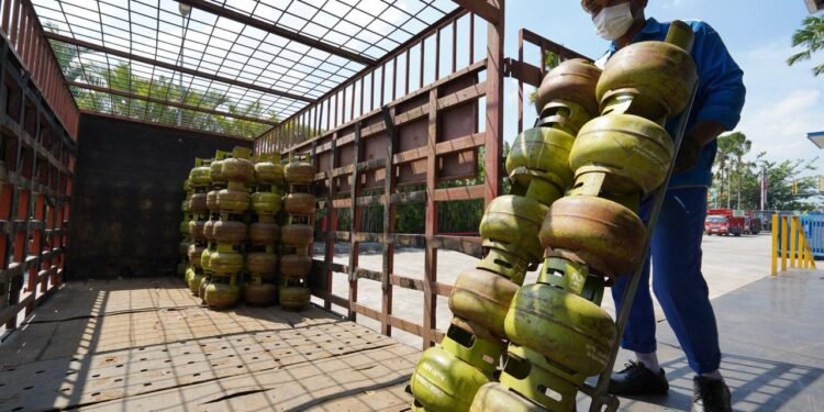 Pertamina Patra Niaga Sumbagut Pastikan Penyaluran LPG 3 Kg Tetap Optimal Selama Periode Libur Panjang Kenaikan Yesus Kristus