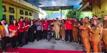 Sinergi Kebersihan: PDI Perjuangan Medan dan Ahli Waris Abdul Radjab Hasibuan Sumbang 7 Motor Sampah ke Medan Helvetia