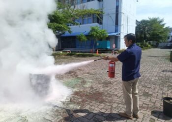 Cegah Risiko Kebakaran, PLN Icon Plus Sumbagut Gelar Simulasi Tanggap Darurat K3