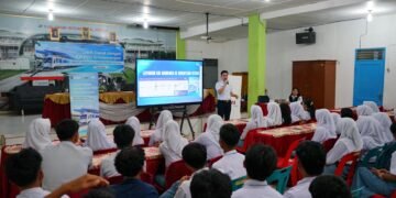 Tingkatkan Kesadaran Dini Keselamatan Perkeretaapian, KAI Bandara Edukasi 150 Pelajar di Lubuk Pakam