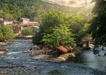 Menjelajah Keindahan Tersembunyi Bukit Lawang: Surga Wisata Alam yang Mendunia di Jantung Sumatera Utara