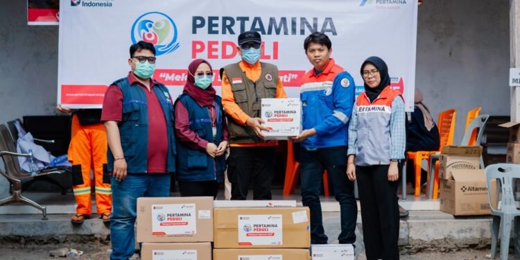 Tanggap Darurat Karhutla Kerumutan, Pertamina Patra Niaga Salurkan Bantuan Oksigen dan Masker N95