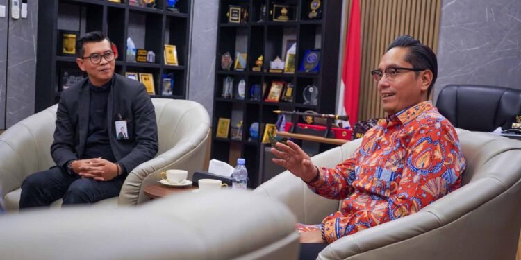 Rico Waas Ajak Perbankan Ciptakan Program CSR Kreatif dan Berkelanjutan