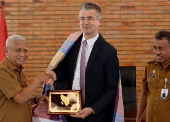 Surya Tawarkan Potensi Investasi Sumut kepada Duta Besar Belgia