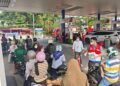 Padang Diselimuti Kabut Asap Karhutla Kiriman, Pertamina Patra Niaga Sumbagut Distribusikan Ribuan Masker