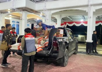 Pertamina Patra Niaga Salurkan Bantuan Sembako hingga LPG untuk Korban Banjir Bandang di Solok