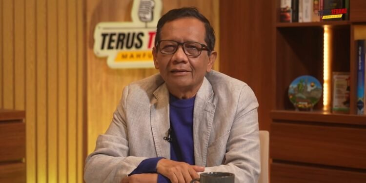 Mahfud MD Soroti Vonis MA Terkait Suket Ijazah Gibran: Desak Pengusutan Pidana dan Pemeriksaan KPU-Dikdasmen