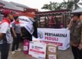 Pertamina Patra Niaga Sumbagut Turun Tangan Bantu Warga Terdampak Banjir Bandang di Padang