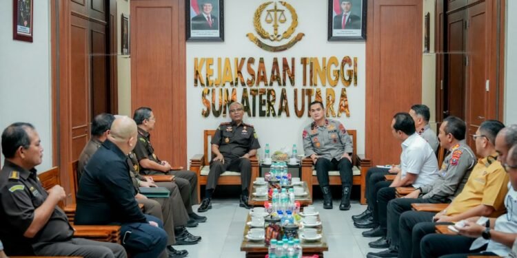 Perkuat Sinergi Penegakan Hukum, Kapolda Sumut Sambangi Kantor Kejati